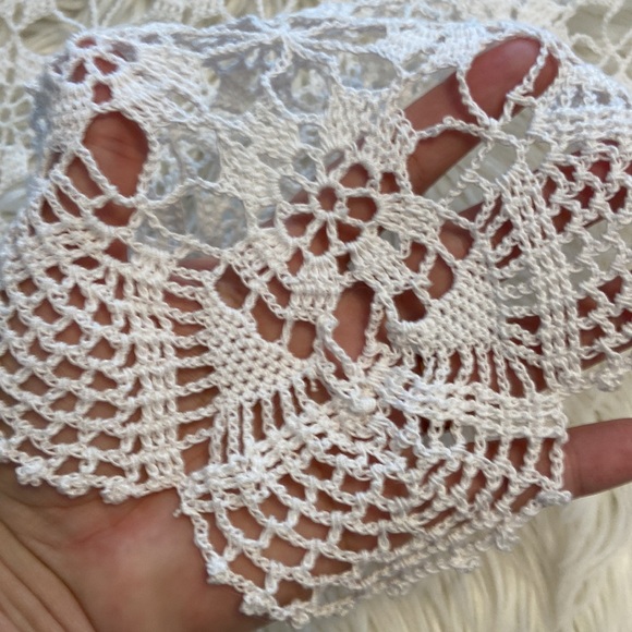 Crochet Handmade Table Runner large size length 41” wide 41” - Picture 4 of 8